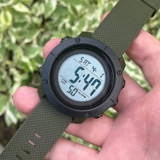 SKMEI 1434 ساعة رجالية رقمية رياضية مقاومة للماء ساعة توقيت عسكرية باللون الأسود والأخضر